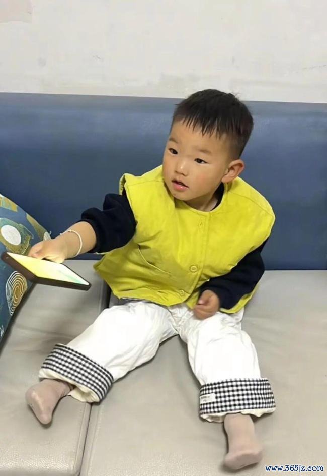 开封3岁男童在家门口失散已超12小时